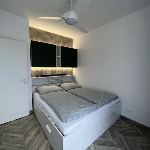 Vila mansarda design pentru 6 pers. (se inchirieaza doar integral)