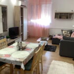 City View Upstairs Apartment for 4 Persons