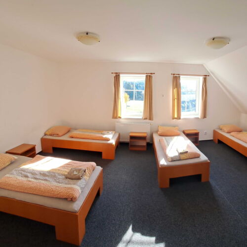 Pokój 6-osobowy z prysznicem