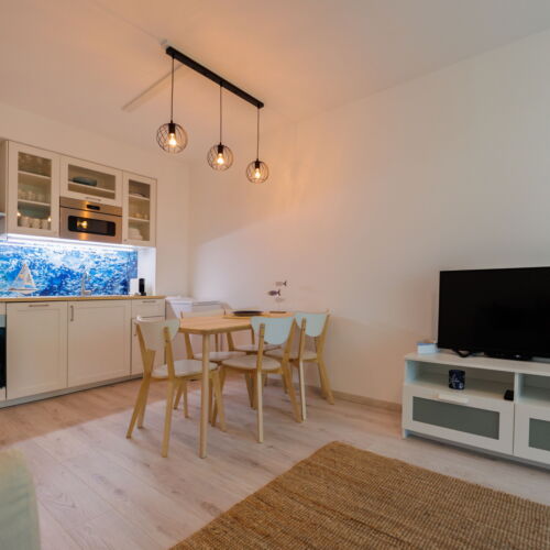 Exclusive 2-Room Apartment for 4 Persons with Terrace