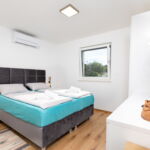 Deluxe 3-Room Family Apartment for 6 Persons