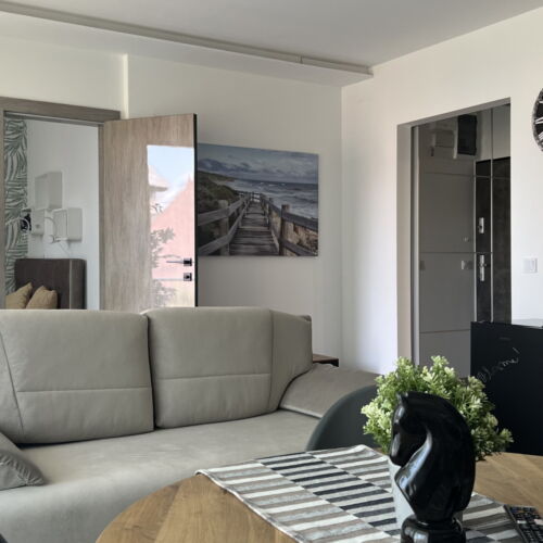 Upstairs Pleasant Interior Design 2-Room Apartment for 4 Persons