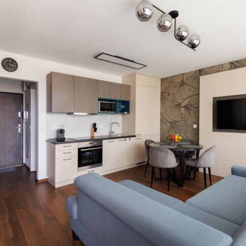 Upstairs Lux 2-Room Apartment for 4 Persons