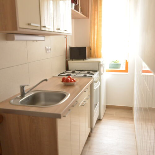 Apartament 3-osobowy z łazienką z własną kuchnią z 1 pomieszczeniem sypialnianym