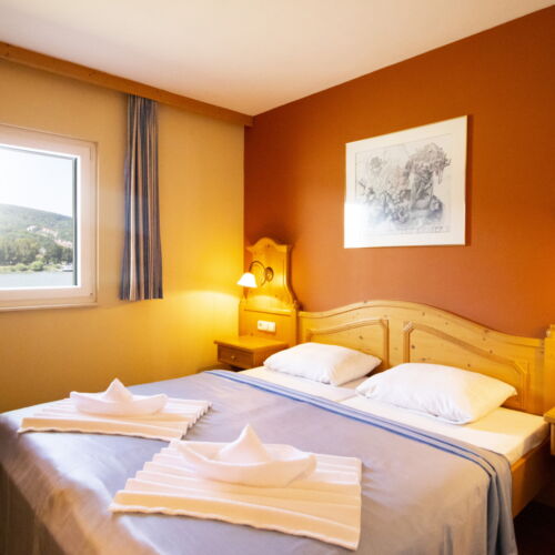 Standard Doppelzimmer mit Aussicht auf die Burg