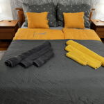 Pokoj s bezbariérovým přístupem s manželskou postelí v přízemí (s možností přistýlky)