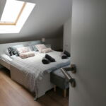 1-Zimmer-Apartment für 2 Personen im Dachgeschoss mit Balkon (Zusatzbett möglich)