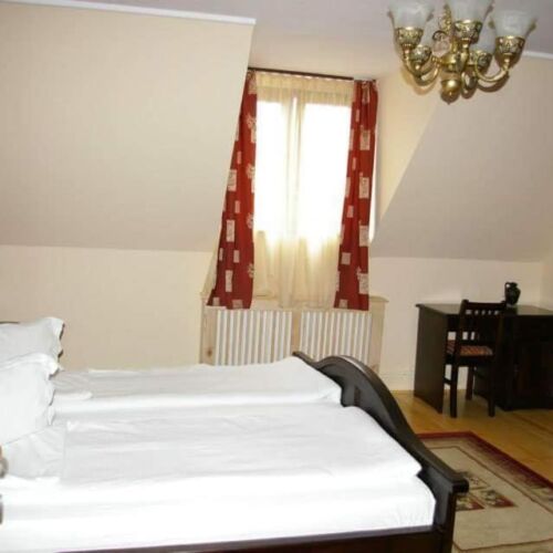 Camera dubla cu baie cu duș