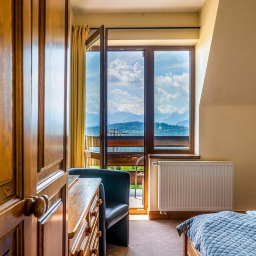 Mountain View Quadruple Room