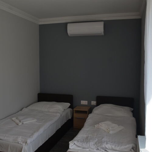 Apartament b c cu 2 camere pentru 4 pers.