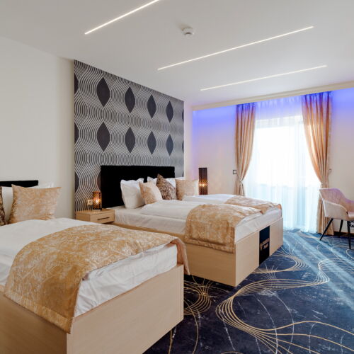 Pokój 3-osobowy Deluxe z widokiem na dziedziniec