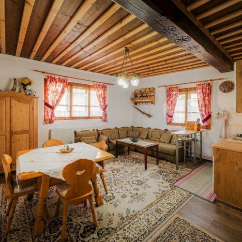 Chalupa 7-osobowy z prysznicem z aneksem kuchennym (możliwa dostawka)