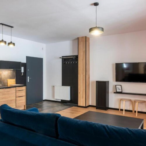 Apartament la etaj cu vedere spre pădure cu 3 camere pentru 6 pers. (se poate solicita pat suplimentar)