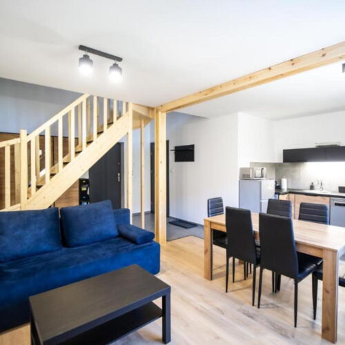 Apartament la etaj cu vedere spre pădure cu 2 camere pentru 6 pers.