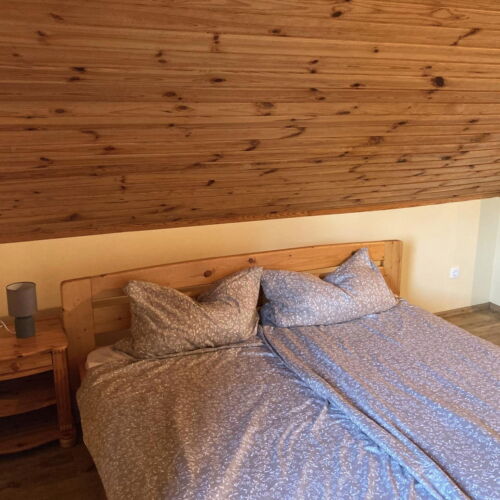 Upstairs Triple Room ensuite
