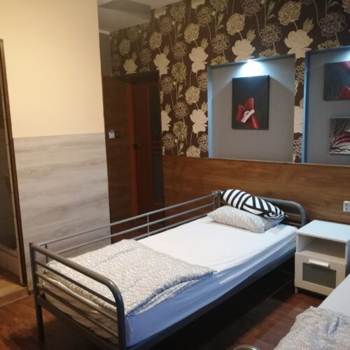 Pokój 2-osobowy z klimatyzacją ze wspólnym aneksem kuchennym