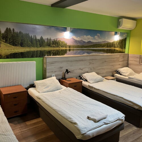 Pokój 4-osobowy z łazienką z aneksem kuchennym