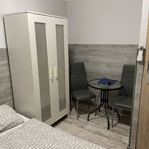 Pokój 2-osobowy ze wspólną łazienką ze wspólnym aneksem kuchennym