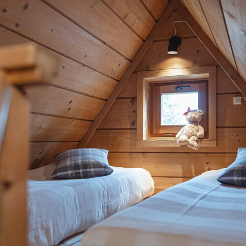 Apartament 4-osobowy na poddaszu Family z 2 pomieszczeniami sypialnianymi