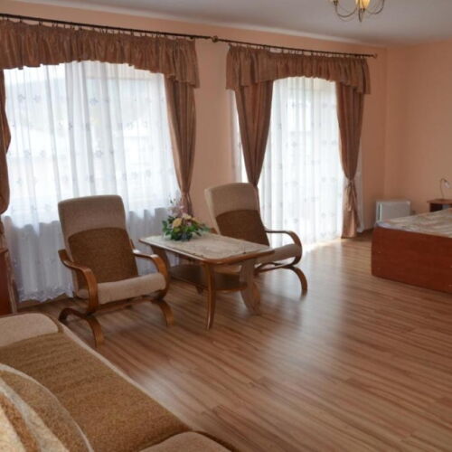 Apartament 4-osobowy z 1 pomieszczeniem sypialnianym