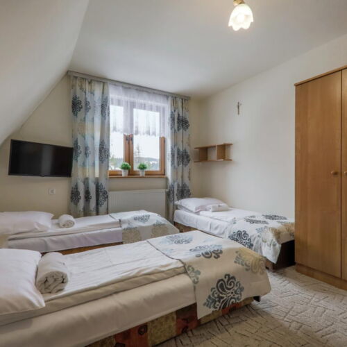 Standard Dreibettzimmer mit Balkon