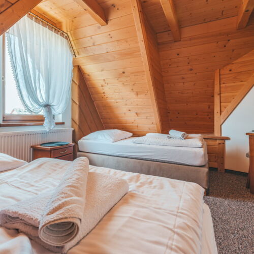 Camera tripla standard cu balcon