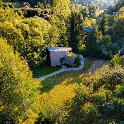 Vila lux cu terasă pentru 6 pers. (se inchirieaza doar integral)