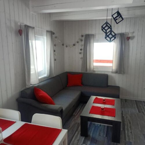 Mountain View Family Holiday Home for 8 Persons