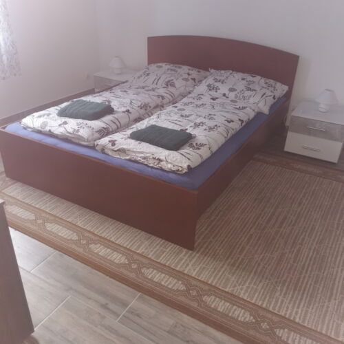 Ganzes Haus 3-Zimmer-Apartment für 6 Personen mit Aussicht auf die Berge (Zusatzbett möglich)