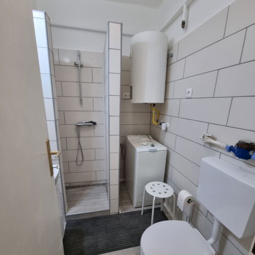 Apartament cu balcon lCD TV cu 1 camera pentru 2 pers. (se poate solicita pat suplimentar)