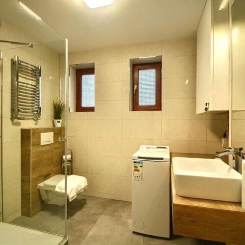 Apartament 4-osobowy z 2 pomieszczeniami sypialnianymi