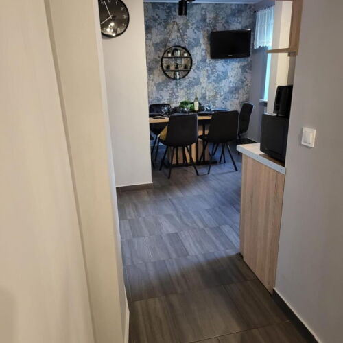 Apartament 6-osobowy Gold Business z 2 pomieszczeniami sypialnianymi