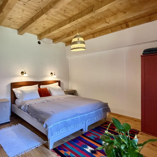 Garden View Whole House 2-Room Apartment for 5 Persons (extra bed available)