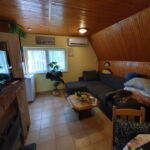 Whole House Gallery Holiday Home for 6 Persons (extra bed available)