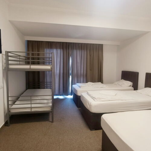 Pokój 5-osobowy na piętrze z łazienką