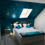 Tetőtéri akadálymentesített franciaágyas szoba (pótágyazható)