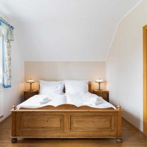 Camera dubla confort cu duș