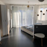 Apartament 4-osobowy z balkonem z klimatyzacją z 2 pomieszczeniami sypialnianymi