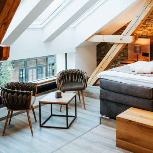 Air Conditioned Twin Room with Shower