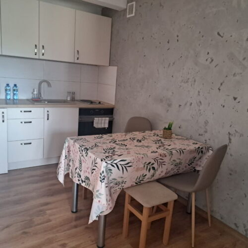 Apartament cu chicineta proprie cu 2 camere pentru 4 pers.