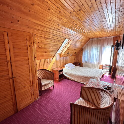 Camera dubla cu balcon