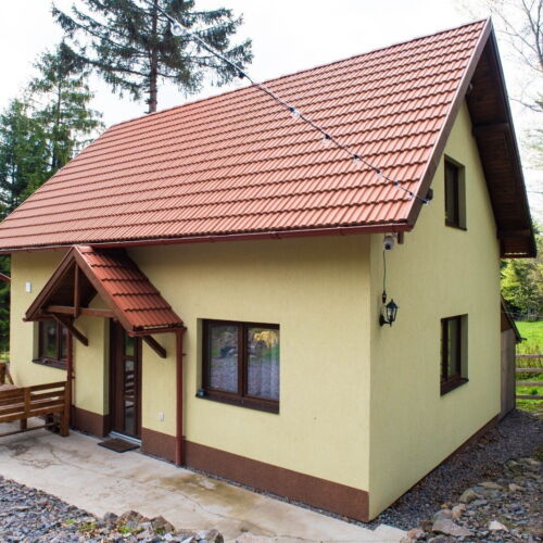 Casă de weekend confort cu vedere spre munte pentru 8 pers. (se inchirieaza doar integral)