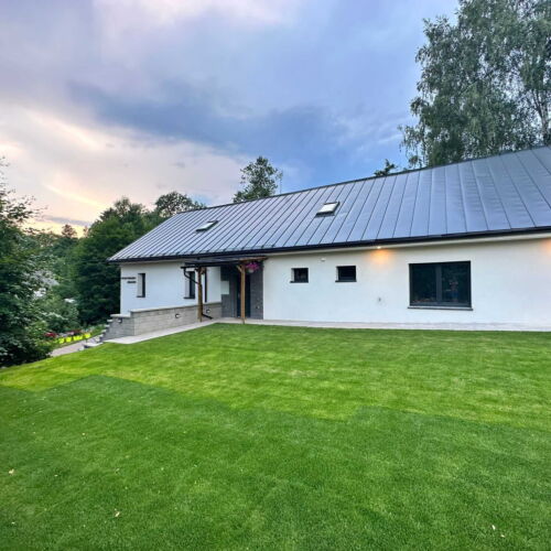 Chata (jako celek) se sprchou s vlastní kuchyňkou pro 13 os. (s možností přistýlky)