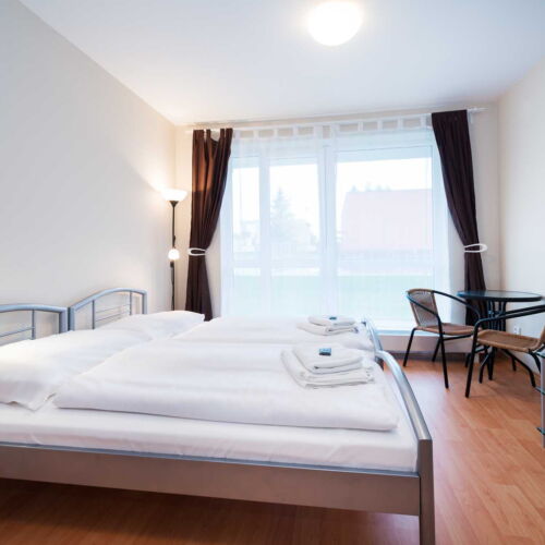 Bungalow cu duș cu bucătărie proprie pentru 2 pers. (se inchirieaza doar integral)