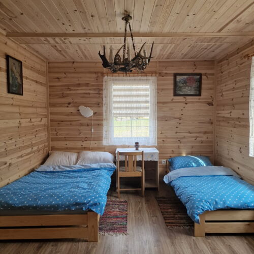 Domek całoroczny 8-osobowy parterowy z widokiem na las (możliwa dostawka)