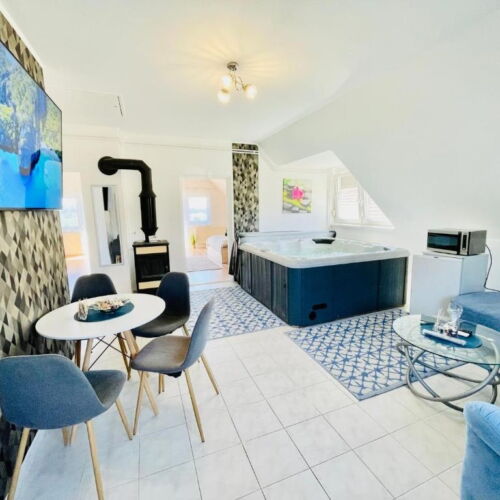 Mansard Exclusive Apartment for 4 Persons