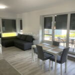 Apartman s balkónem s klimatizací pro 4 os. se 2 ložnicemi (s možností přistýlky)