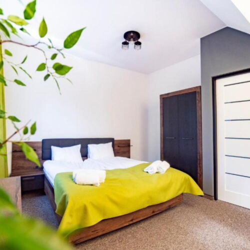 Apartament cu vedere spre munte cu vedere spre grădină cu 2 camere pentru 4 pers.