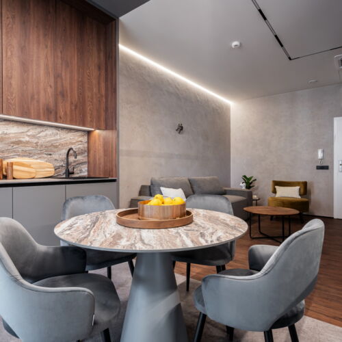 Apartament 4-osobowy na parterze z tarasem z 2 pomieszczeniami sypialnianymi