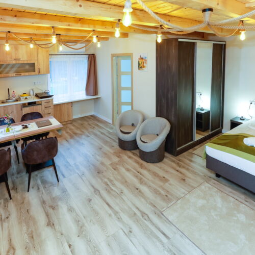 Apartament 4-osobowy cały dom z własną kuchnią z 2 pomieszczeniami sypialnianymi